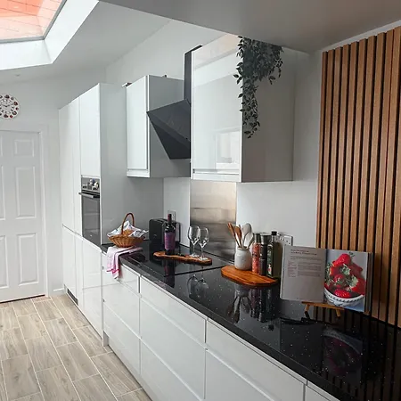 Barwick House, 4 Bed House Scarborough