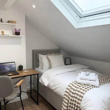 Barwick House, 4 Bed House Scarborough